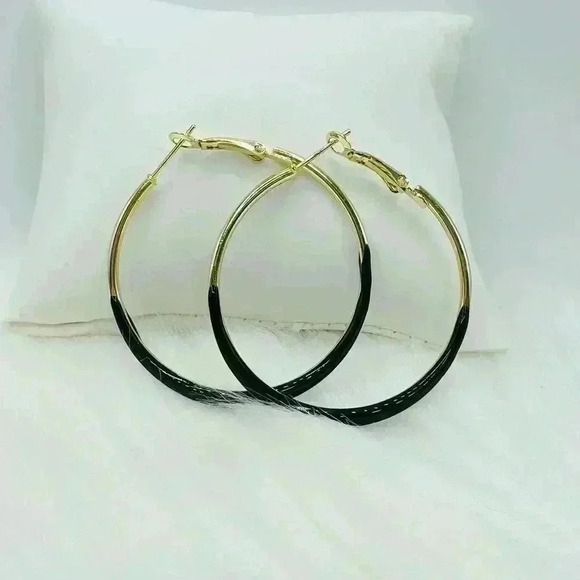 Chicque Boho 14K Gold-Plated Enamel Hoop Earrings Black dipped - Picture 4 of 6